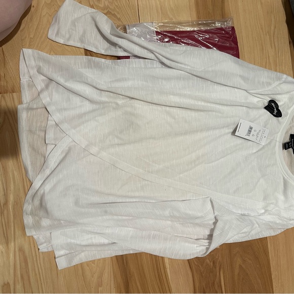 NWT New Look Women’s Maternity Breast Feeding Long Sleeve Shirts - Picture 2 of 2